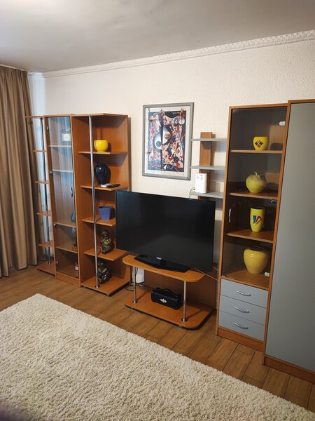Vatra Luminoasa, inchiriez apartament 3 camere pet friendly.